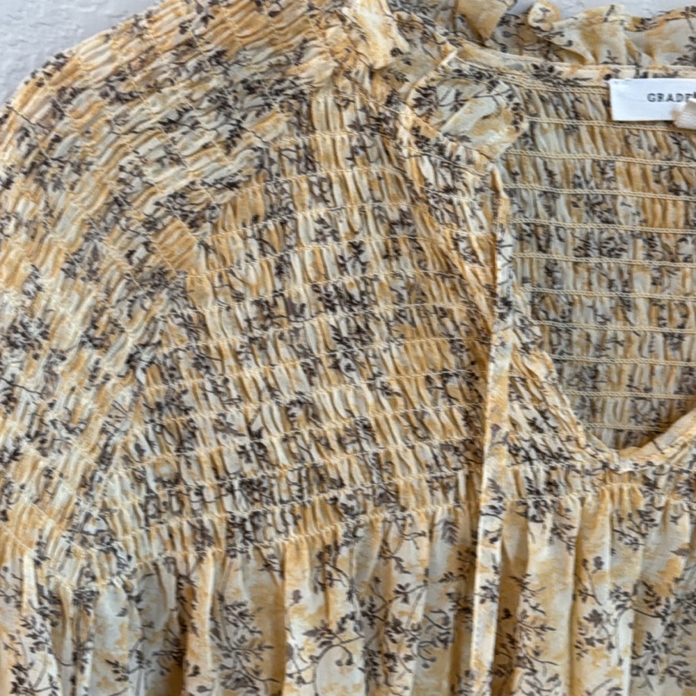 Flowy Pale Yellow Floral Blouse with smocking - Picture 7 of 10